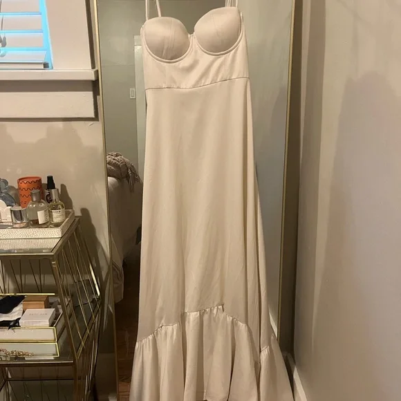 White Lovers + Friends Sisa Maxi Dress - Picture 6 of 6